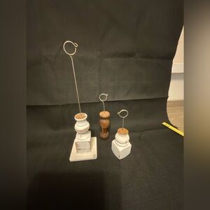 Vintage spindle picture holder